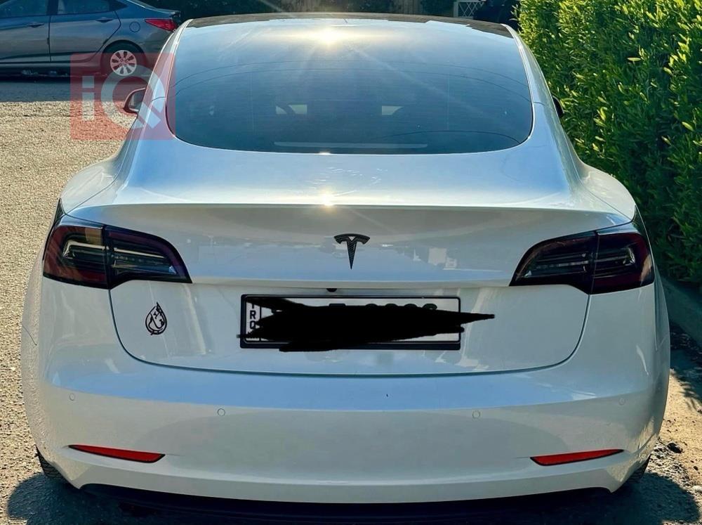 تێسلا مۆدێل 3